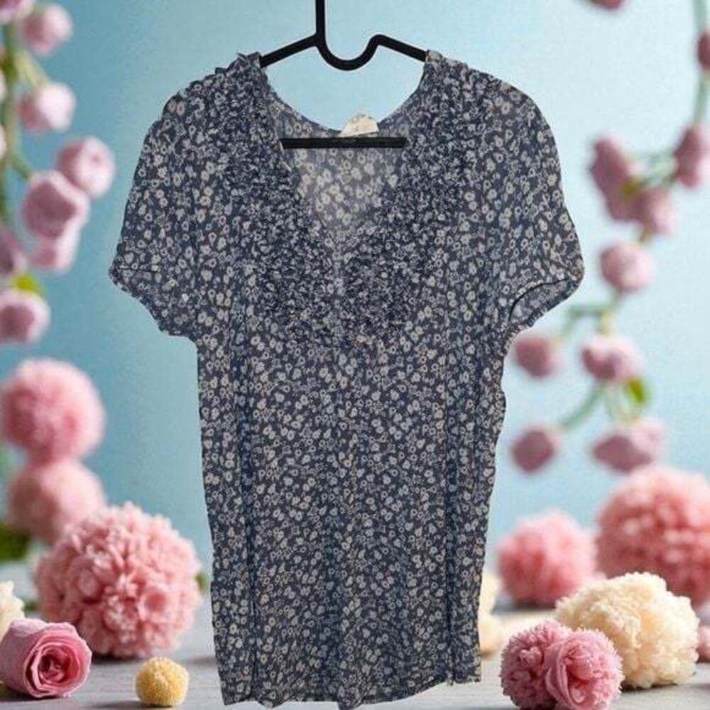 Siren Lily Blue and White Floral Top